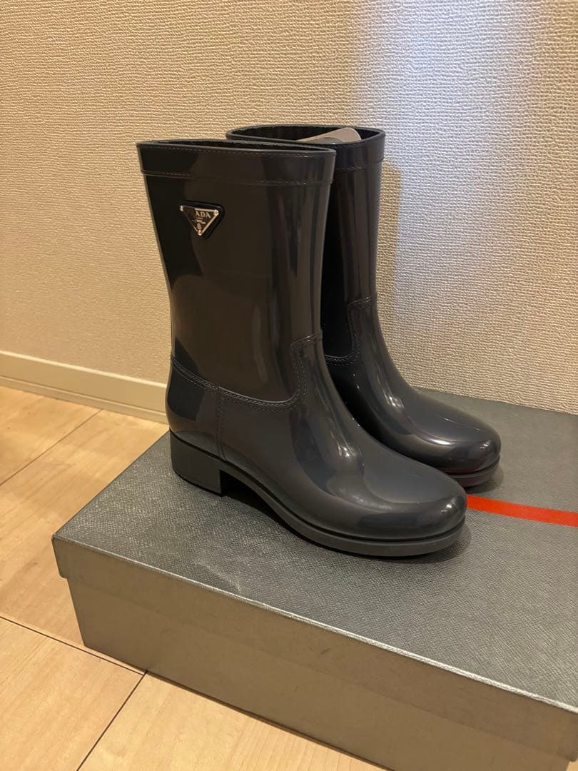 【新品未使用】プラダ レインブーツ