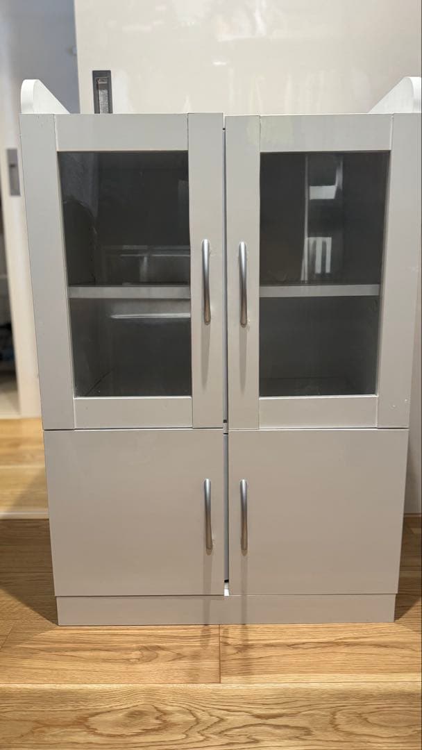 【期間限定5/19迄】食器棚 ガラス扉 4収納 一人暮らしサイズ