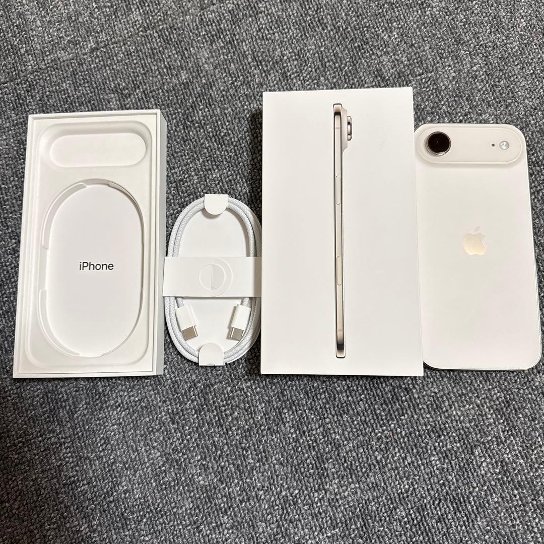 ほぼ新品　Apple iPhone Air 256GB