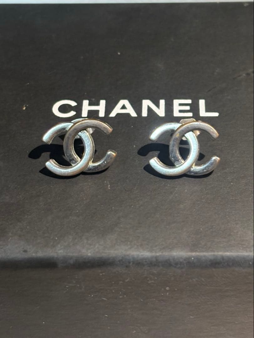 CHANEL ピアス　コムドットやまと