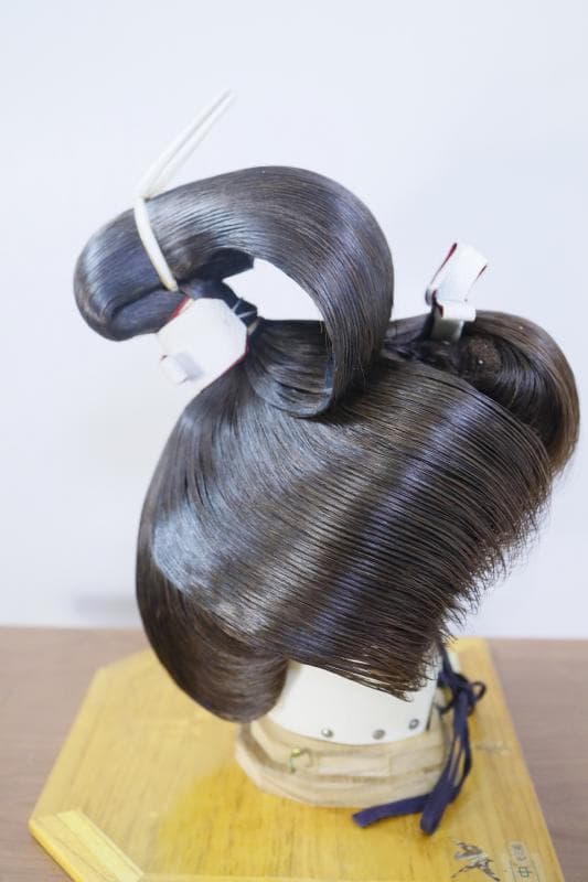 ◆文金高島田　しげもりかつら　人気の栗色　5号　◆かつら用中古ケース付き①