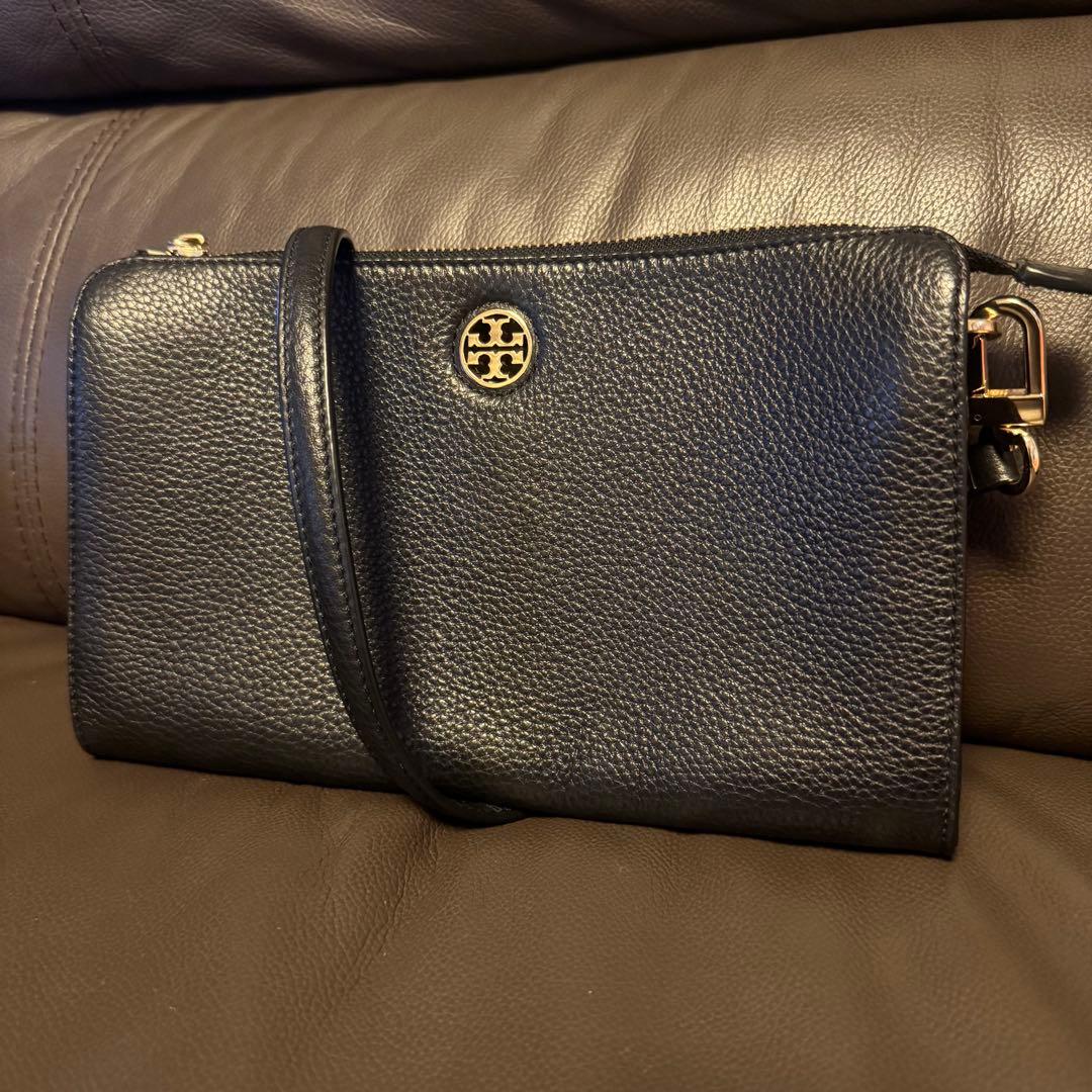 かっちゃん様　Tory Burch ショルダーバッグ　ブラック　レザー　シボ革