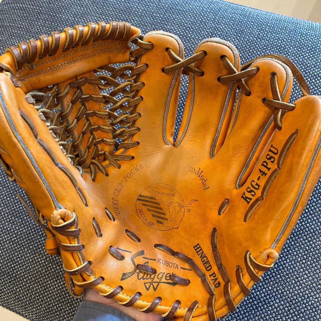 グローブ　slugger