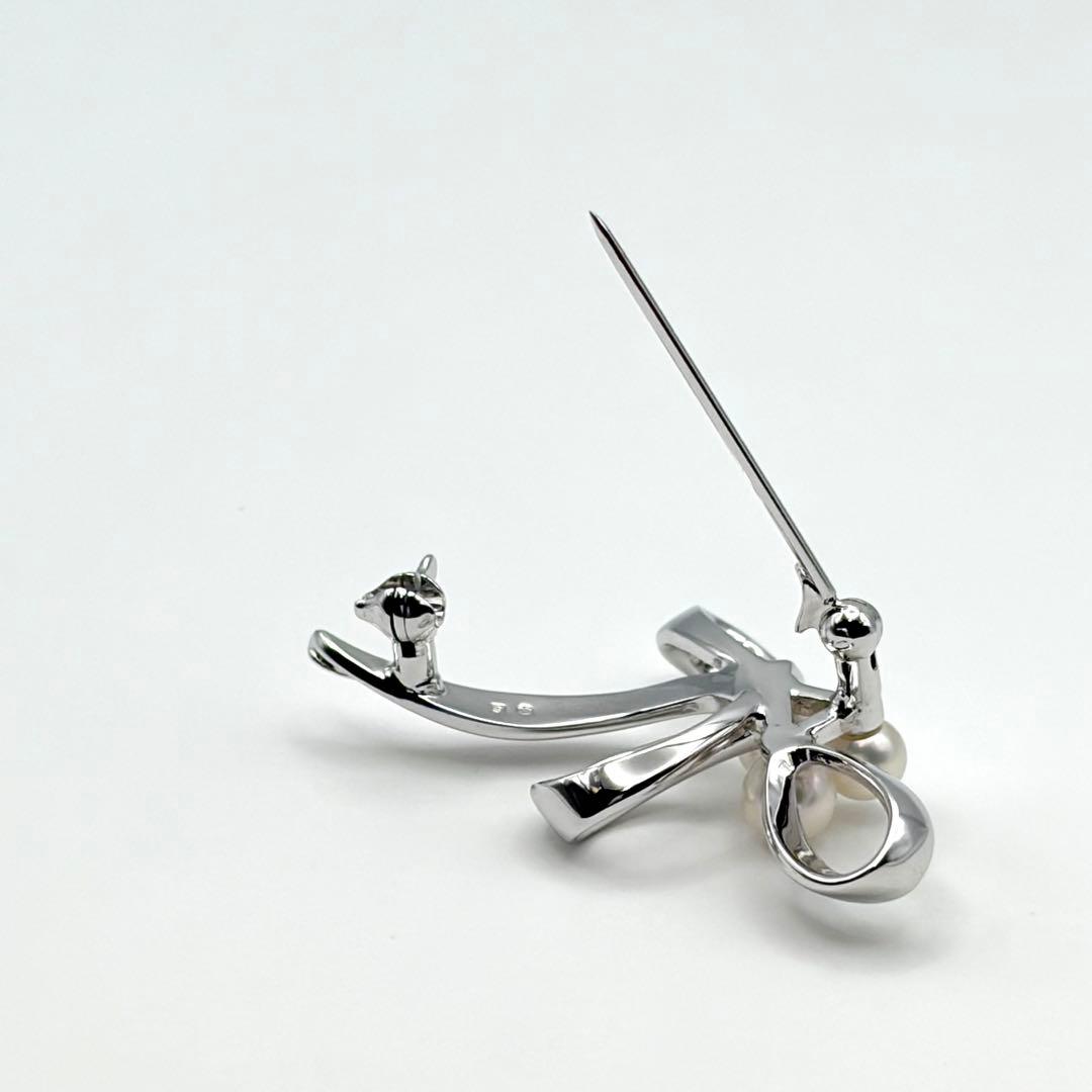 【極美品】 ミキモト シルバー リボンモチーフ ブローチ 箱付き