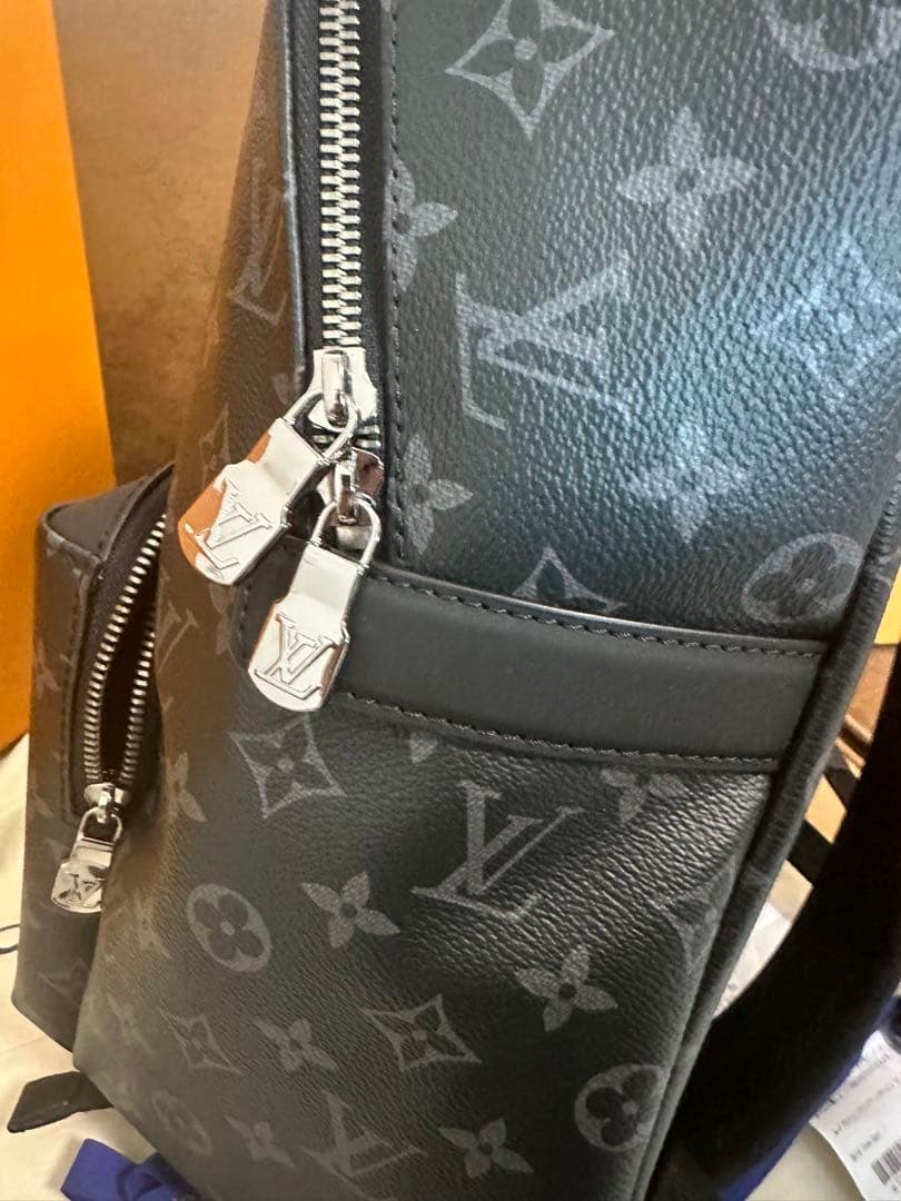 ダークグレー リュック