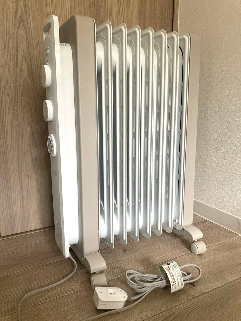 SALE デロンギ ヴェルティカルド オイルヒーター RHJ21F0812-WH