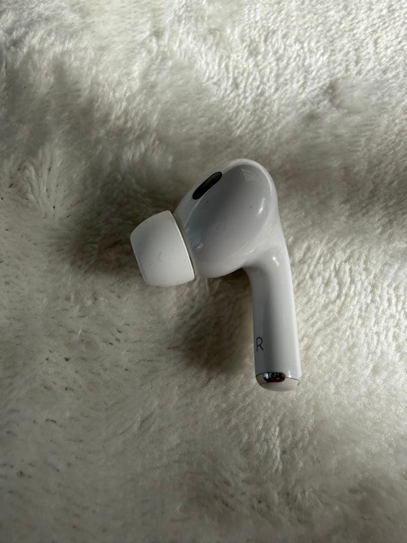 AirPods Pro2／lightning充電モデル／右耳のみ