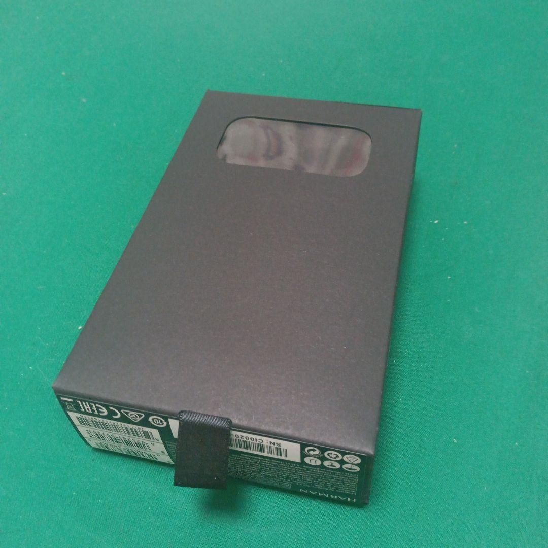 JBL ワイヤレスイヤホン シルバーケース