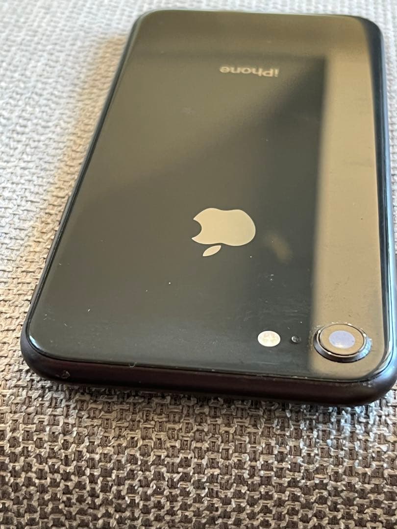 Apple iPhone 8 ブラック 本体　美品