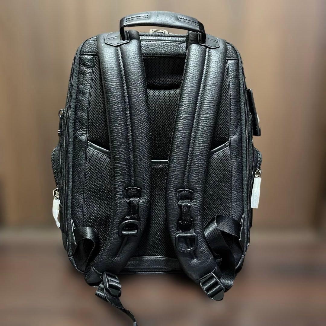 [新品未使用] TUMI ブラック レザー リュック