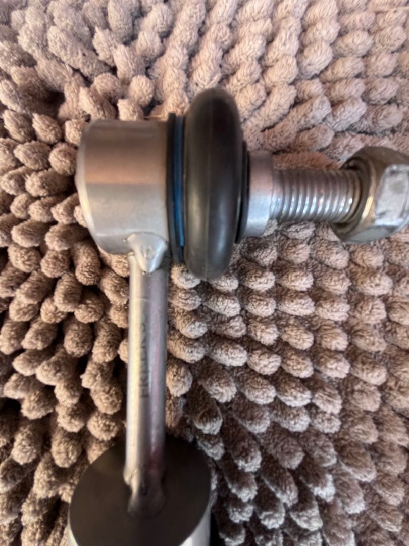 ハイエース200系フリークススタビピロリンク