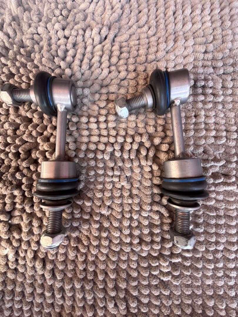 ハイエース200系フリークススタビピロリンク