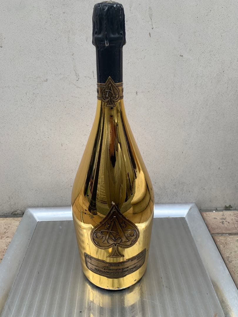 アルマン・ド・ブリニャック マグナム 1.5L – シャンパン – 箱なし