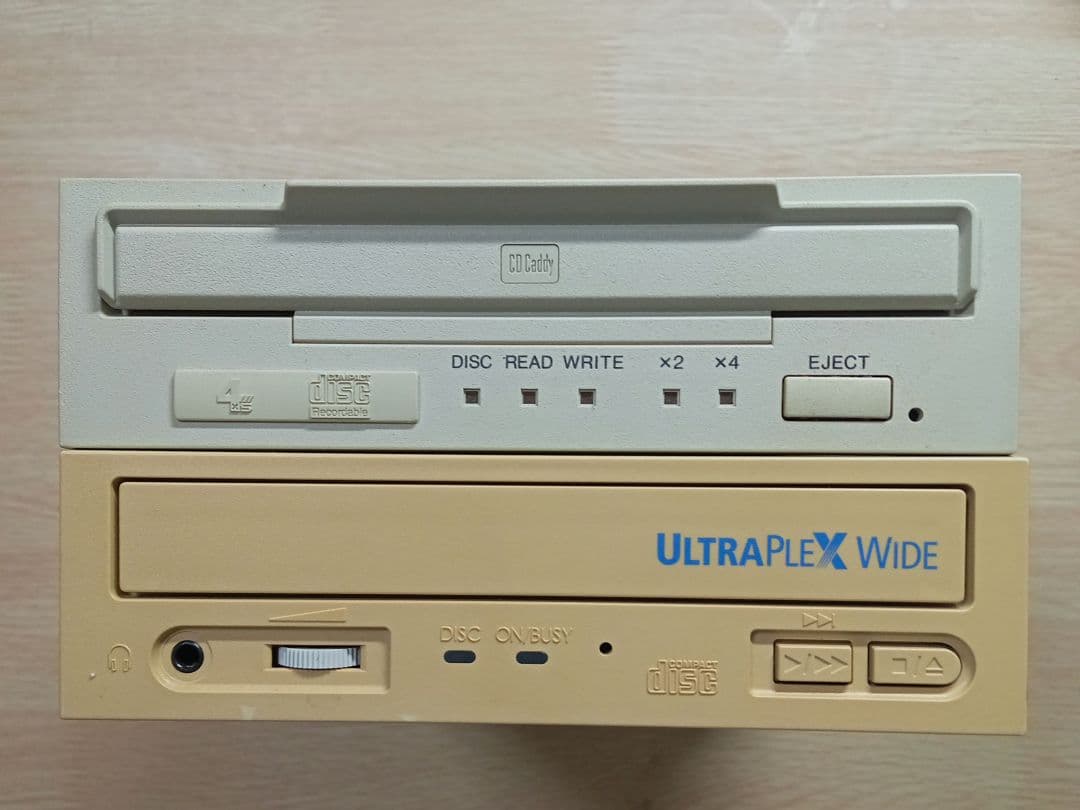 YAMAHA CDR100 Plextor PX-40TSUWi 動作未確認