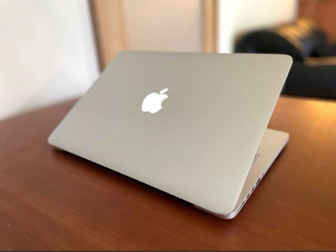 MacBook本体 MacBook pro 13-inch i7 16GB 1TB CTO