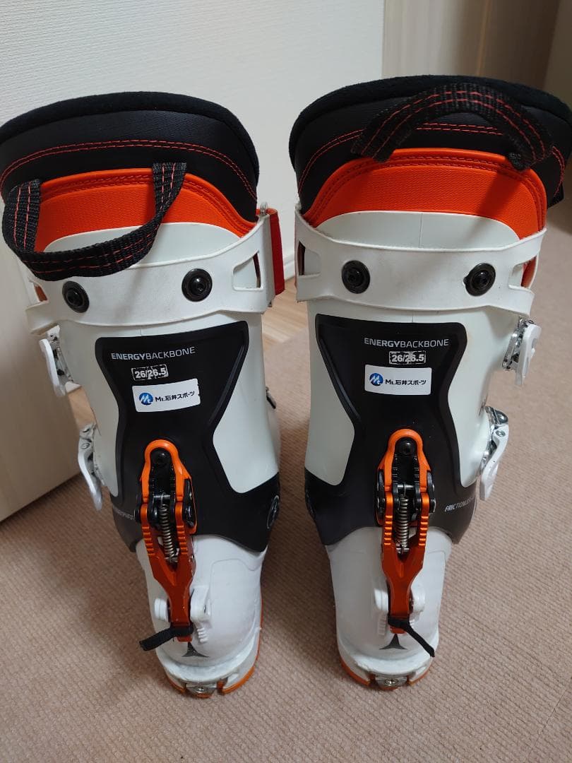 アトミック兼用スキーブーツ