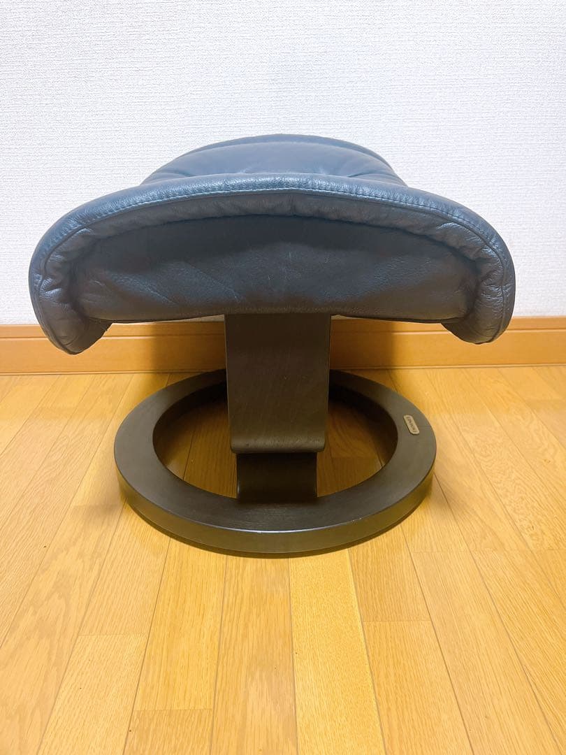美品 EKORNES オットマン レザー スツール 黒