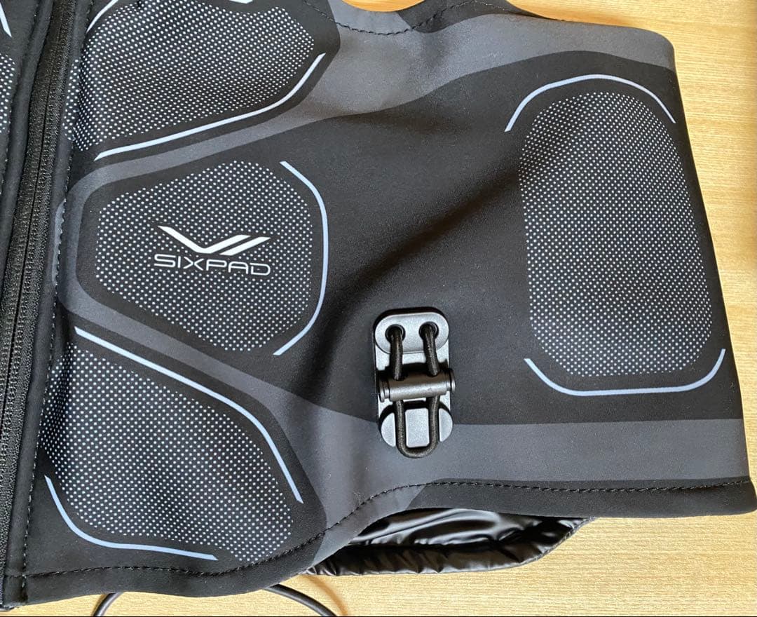 K*様 シックスパッド コアベルト 2 専用コントローラー付 Lサイズ