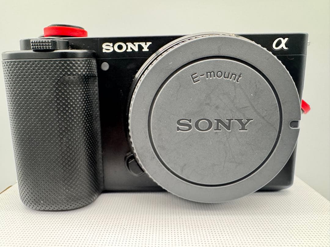 【いずみ】SONY ZV E-10 ボディ＋充電器＋バッテリー2個