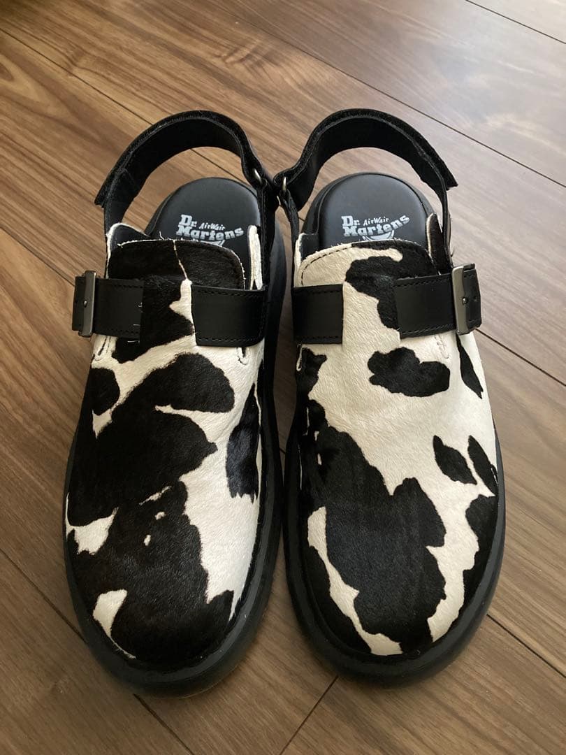 け*ん様 Dr. Martens カウ柄 クロッグサンダル　ドクターマーチン　サ