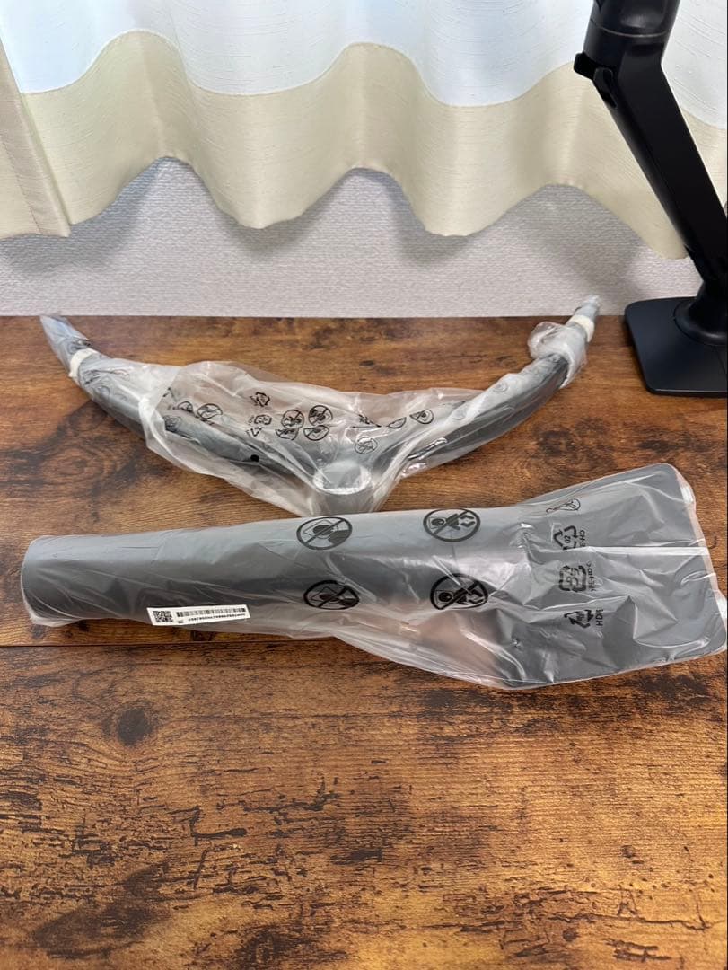 美品・LG モニター 34インチとergotronのモニターアームのセット