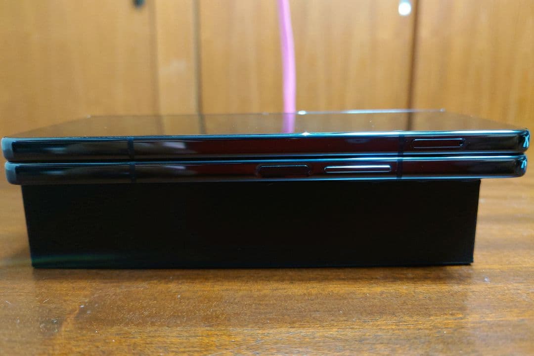 Samsung Galaxy Z Fold4【訳あり】（韓国版SIMフリー）