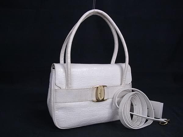 Salvatore Ferragamo フェラガモ クロコダイル型押しレザー