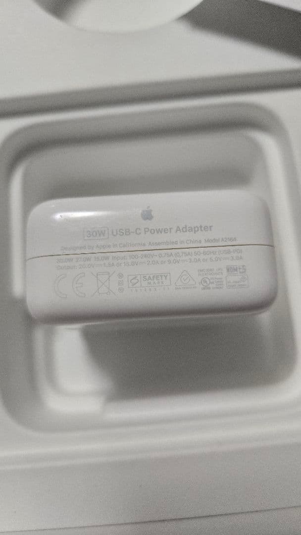 MacBook本体 MacBook Pro 2019 13inch i5 8GB 256GB