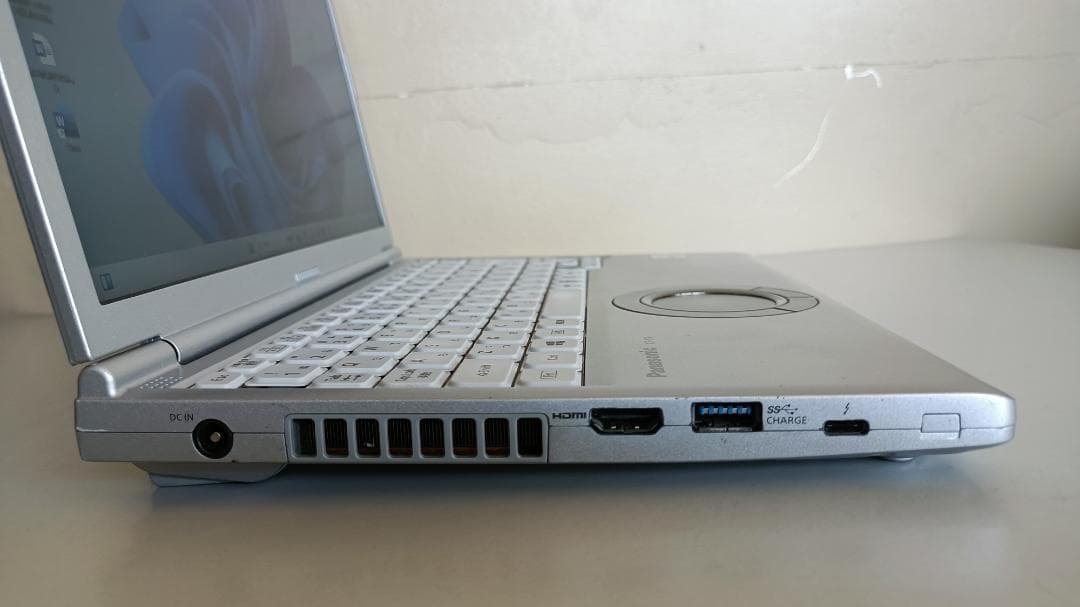ノートパソコン Panasonic CF-SV第10世代 Core i5 SSD