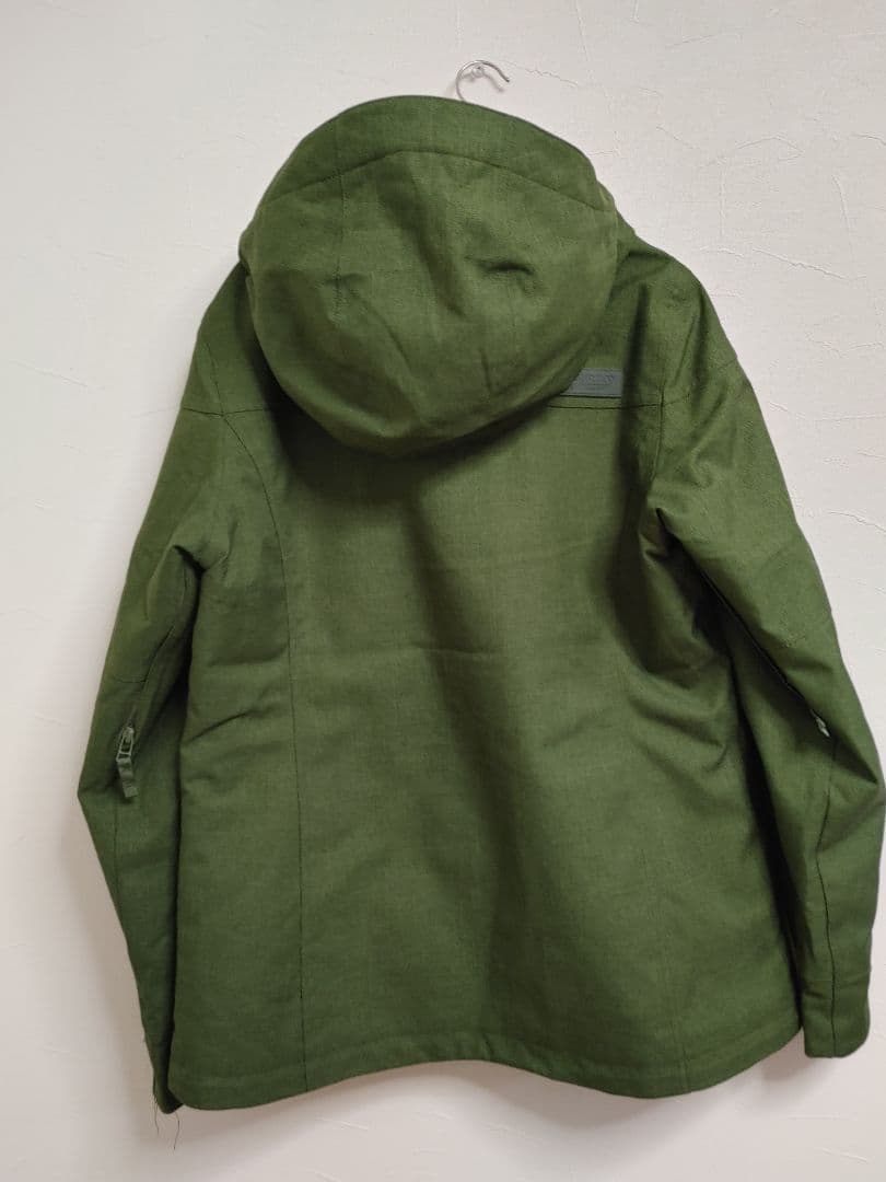 BURTON フード付きグリーンジャケット