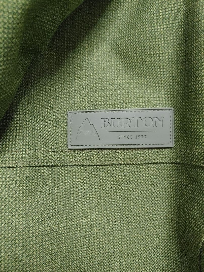 BURTON フード付きグリーンジャケット