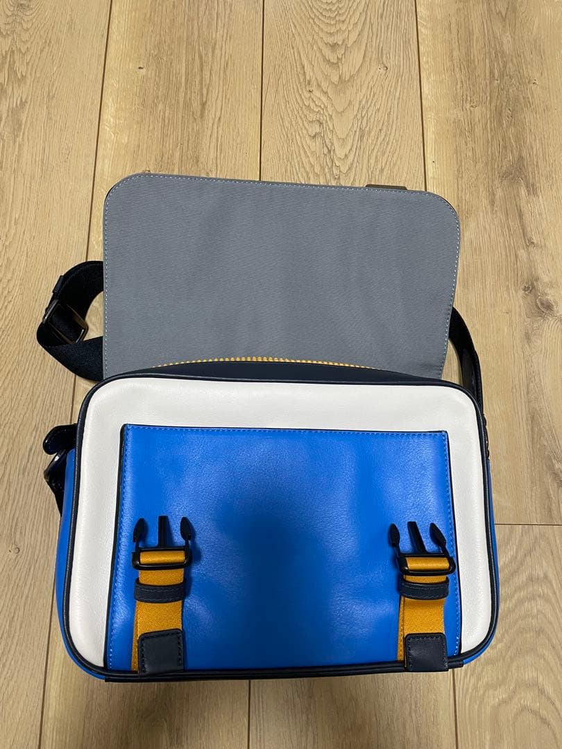 コーチ　斜め掛けバック