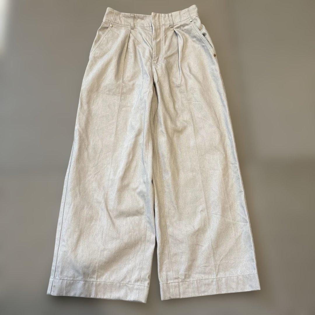 ebure ライトグレー ワイドデニムパンツ