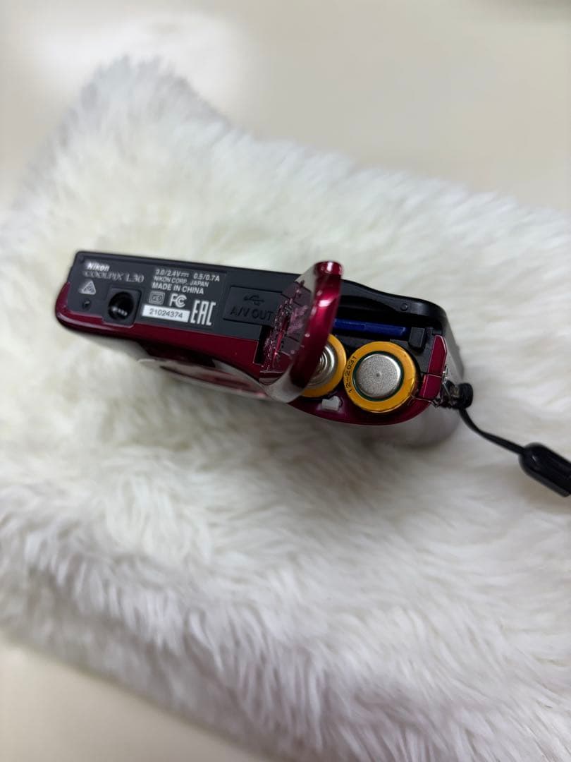 美品ニコンNikon COOLPIX L30 赤