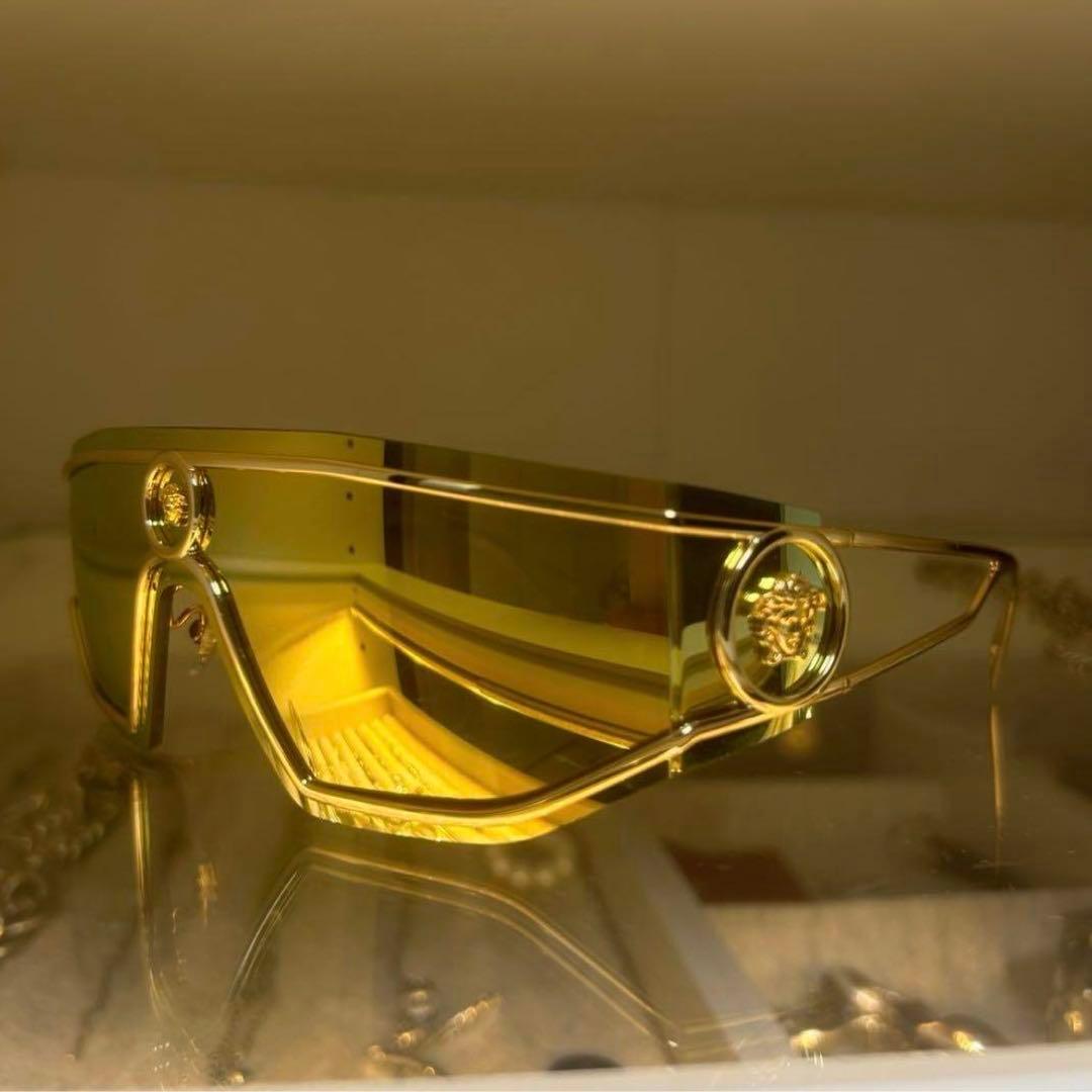 【激レア商品】ヴェルサーチ メデューサ ゴールドミラー サングラス メンズ