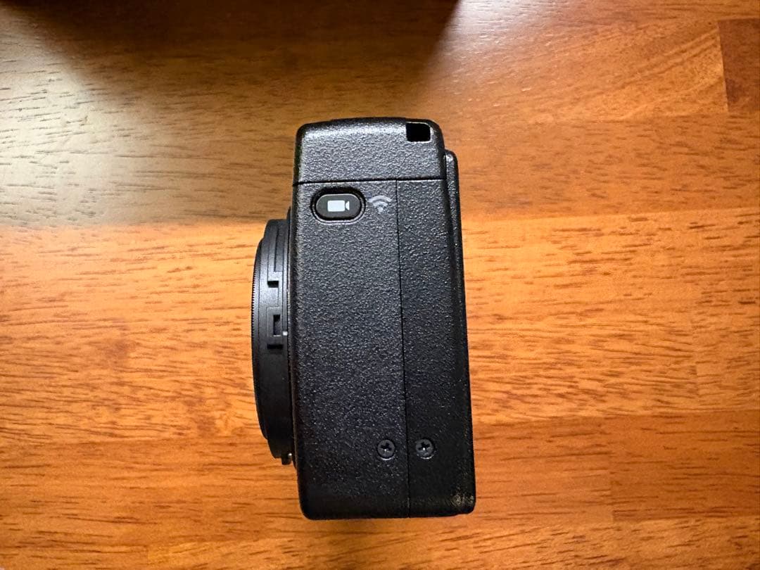 【ほぼ新品・2025年10月購入・保証付き】RICOH GRⅢ