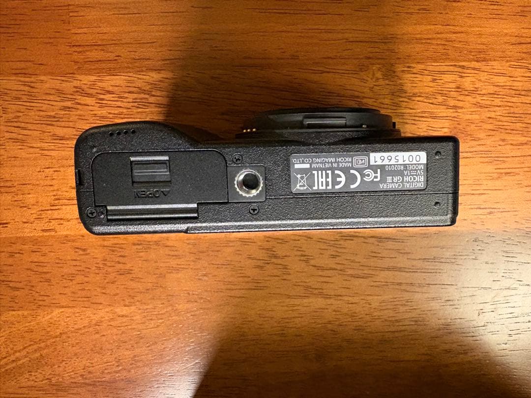 【ほぼ新品・2025年10月購入・保証付き】RICOH GRⅢ