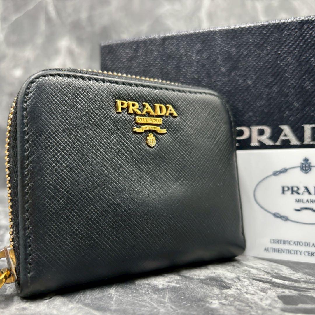 ✨鑑定済✨ PRADA ケース サフィアーノレザー メタル 黒 ゴールド