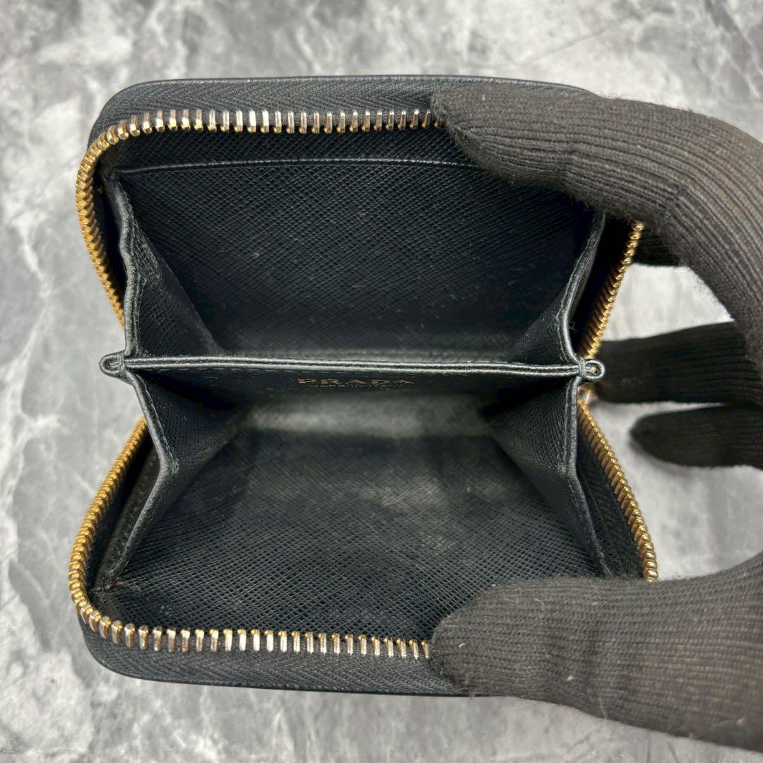 ✨鑑定済✨ PRADA ケース サフィアーノレザー メタル 黒 ゴールド