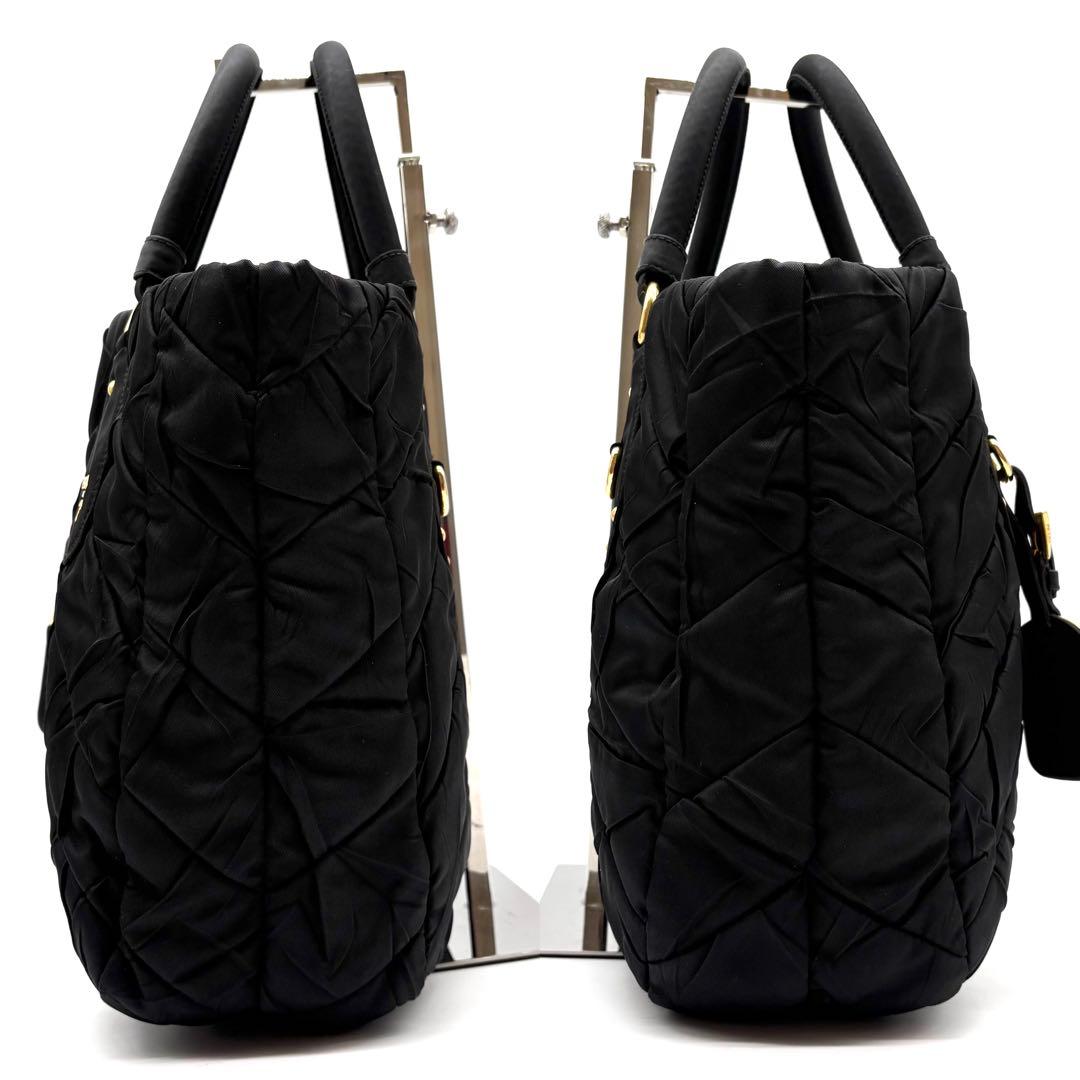 【使用感少】プラダ ハンドバッグ 2way メタルロゴ キルティング ナイロン