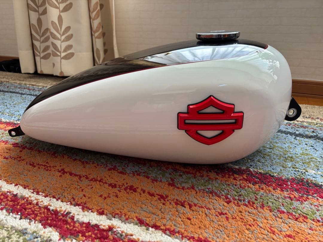 スポーツスター　XL1200 純正タンク