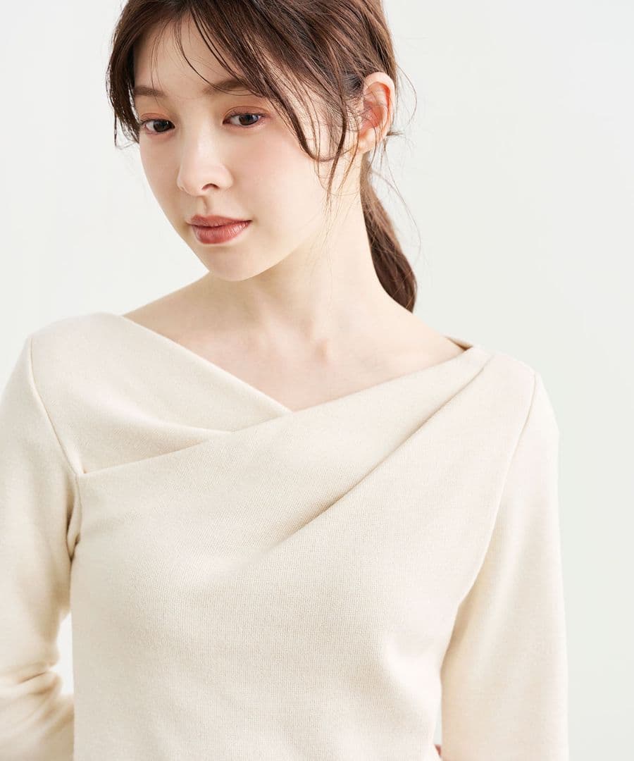 即完 ココディール 新品タグ付 アシメネックオフショルダーカットソー ベージュ