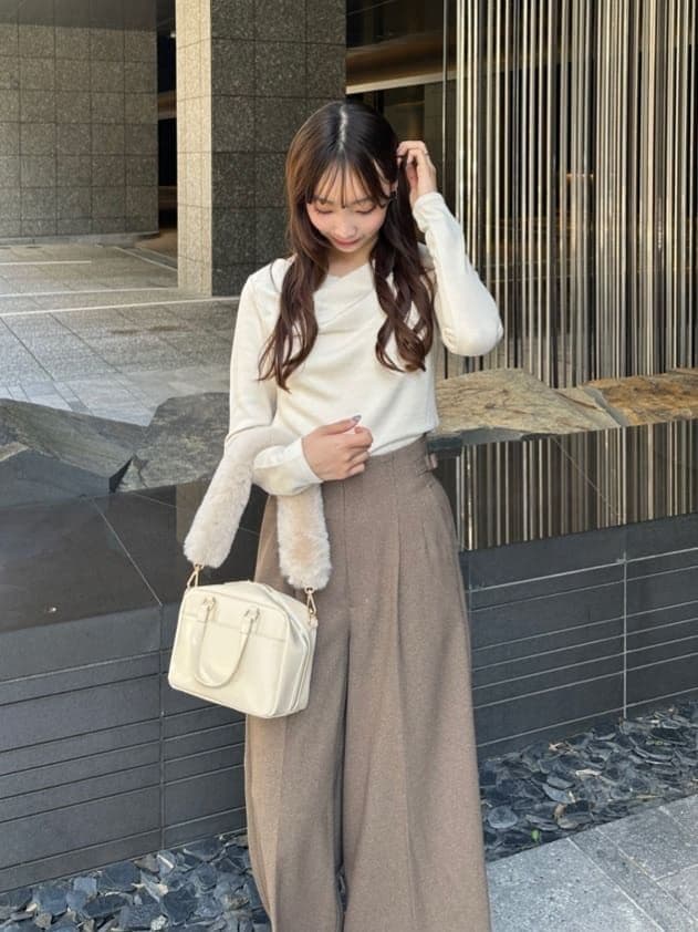 即完 ココディール 新品タグ付 アシメネックオフショルダーカットソー ベージュ