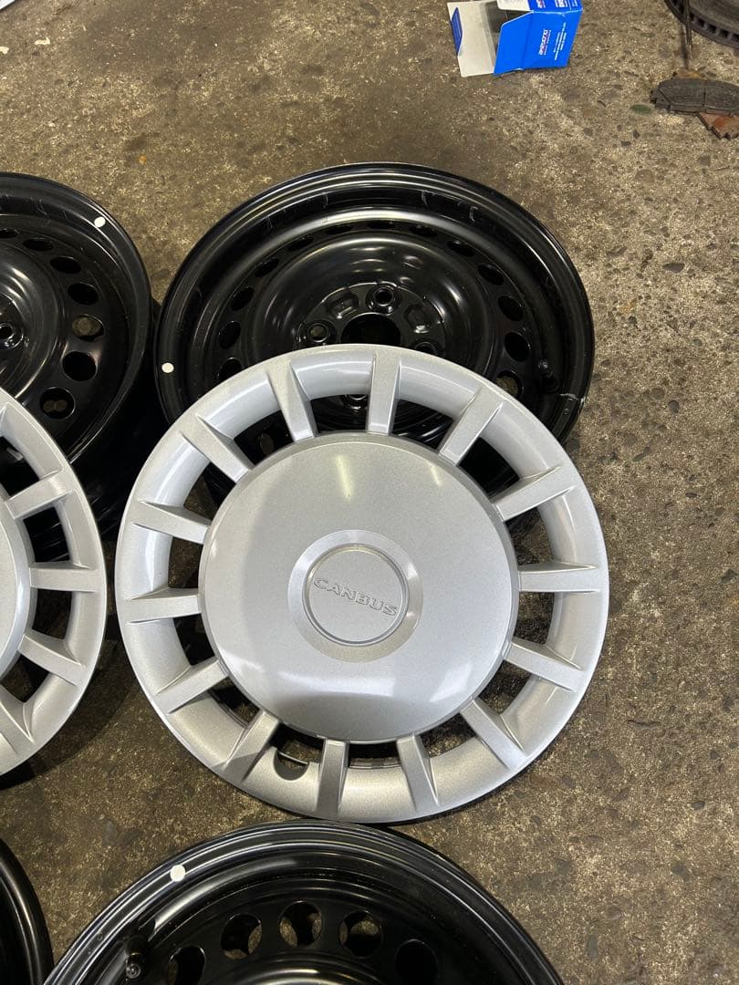 ムーヴキャンパス　純正ホイール