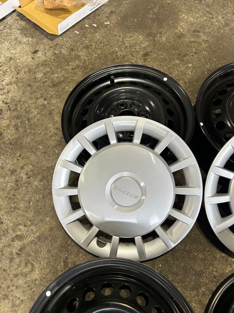 ムーヴキャンパス　純正ホイール