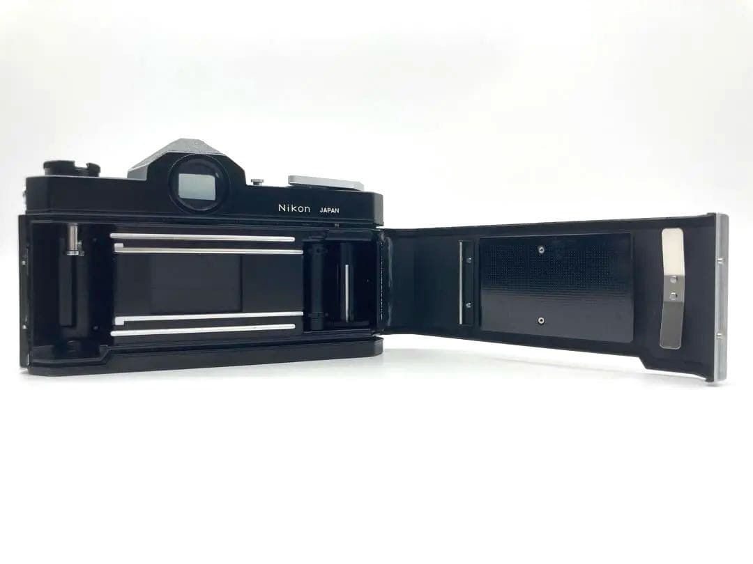 Nikomat FTN フィルム一眼レフカメラ 50mm f/2 レンズ付