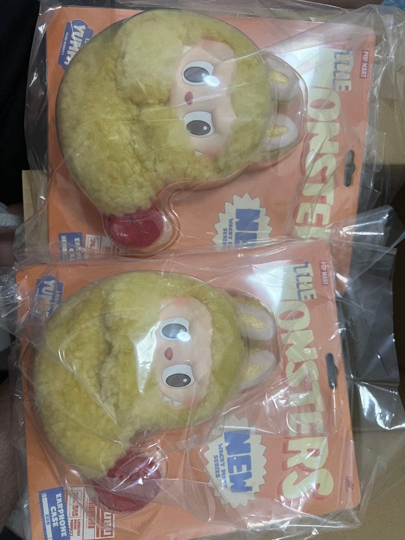 POP MART MONSTERS LABUBU Earphone Case２個