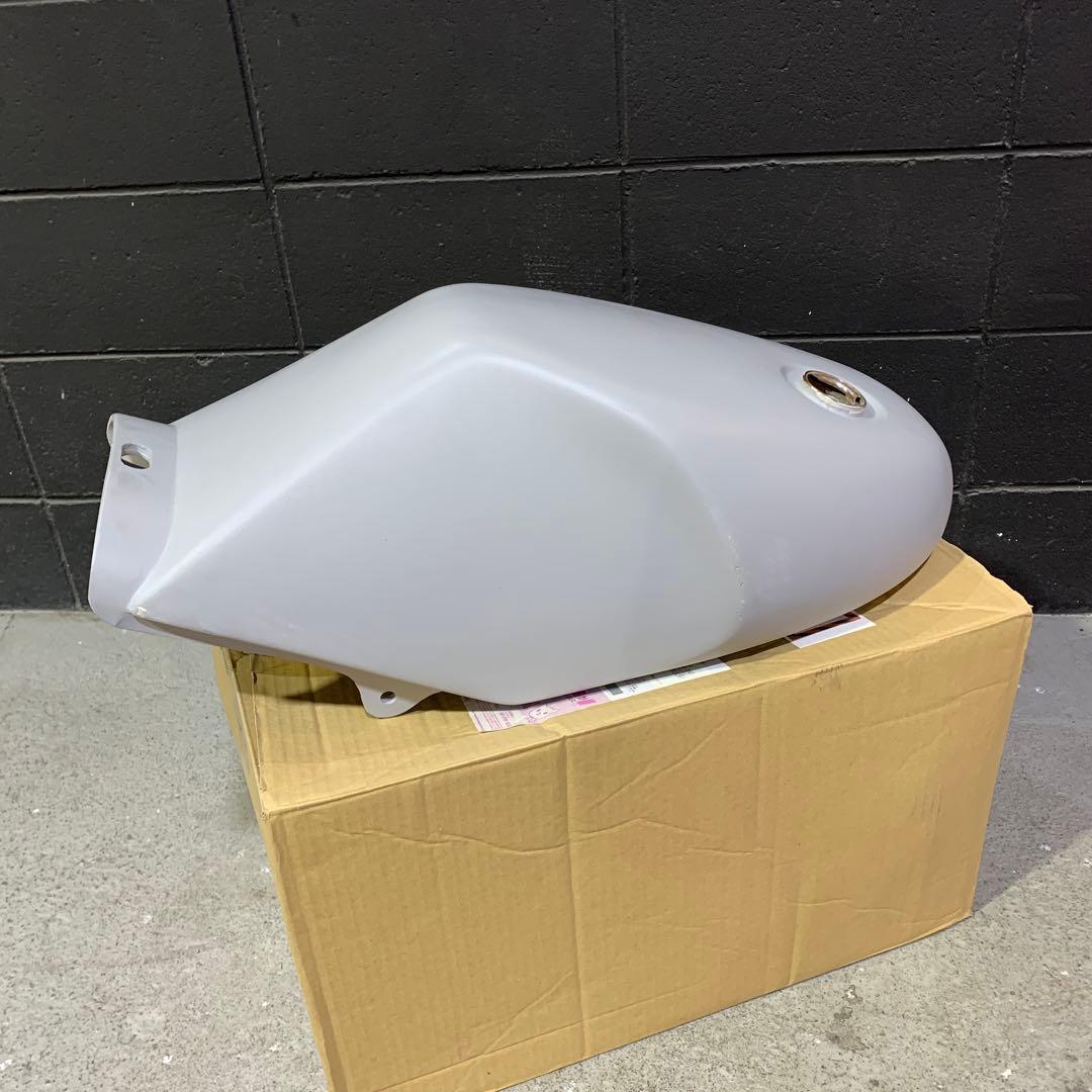 RZ250R FRPタンク ガソリンタンク 未塗装