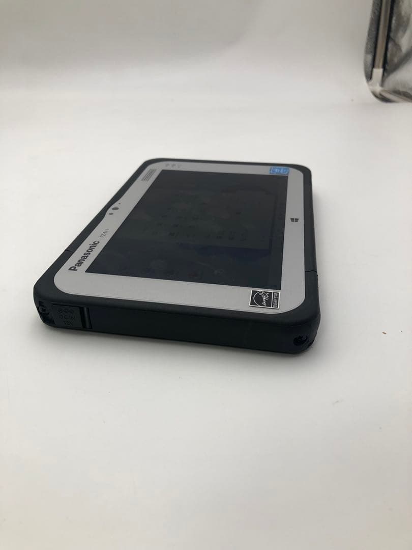 Windowsタブレット本体 Panasonic FZ-M1 lntel Atom x5-Z8550