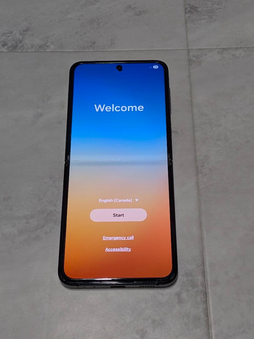GALAXY z flip4 海外版　SIMフリー